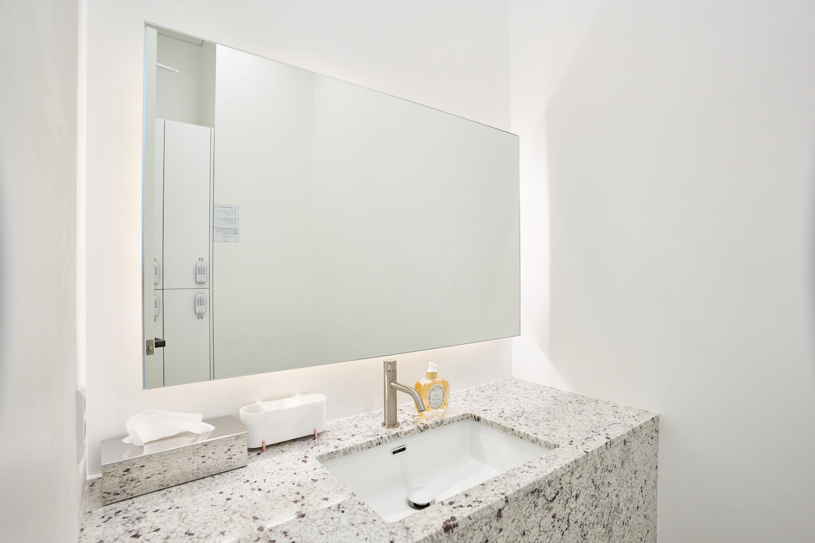 Arskin Hongdae Dermatology Clinic photo 10