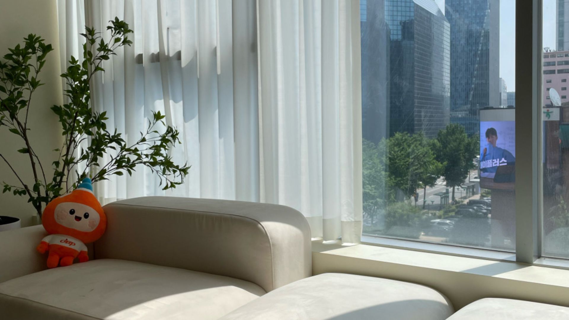 Bloomy Dermatology & Plastic Surgery photo 2