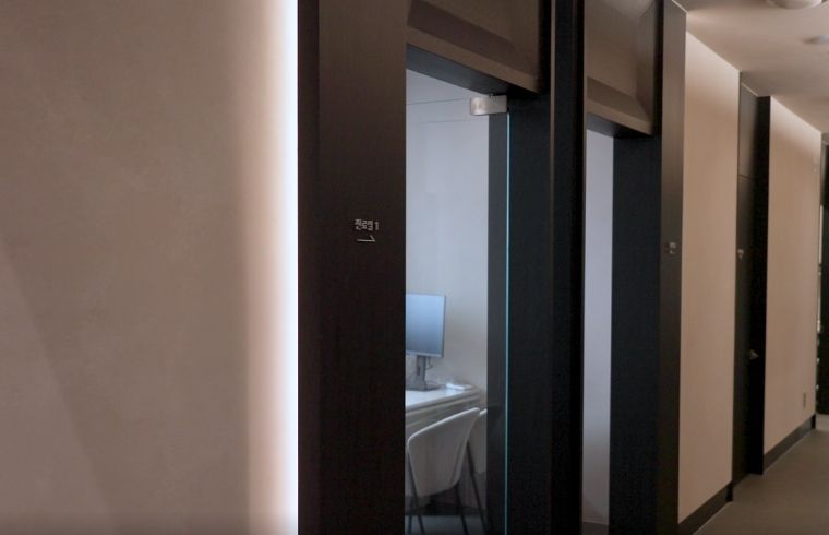 Liol Dermatology & Plastic Surgery photo 3